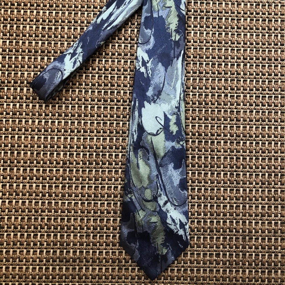 2/$25 ⚡️Alcione 100% Silk Blue Print Necktie 👔